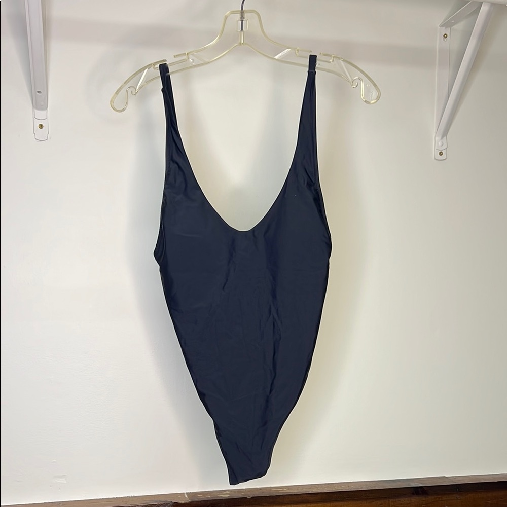 NWT Relleciga Elegant Black One-Piece Thong Style  Swimsuit w/ Removable Pads- M